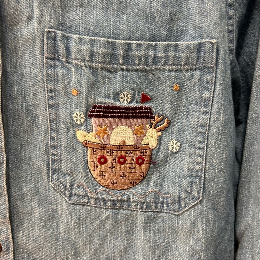 Christopher & Banks Embroidered Noah’s Ark Denim Button Up Long Sleeve Shirt med - Picture 2 of 9